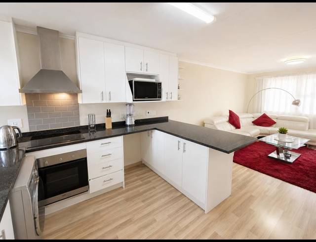 1 BEDROOM APARTMENT FOR SALE IN SANDOWN